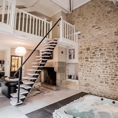 Au Domaine Des Anges Gites Avec Jacuzzi Privatif Dans La Chambre Bain-de-Bretagne Exterior photo